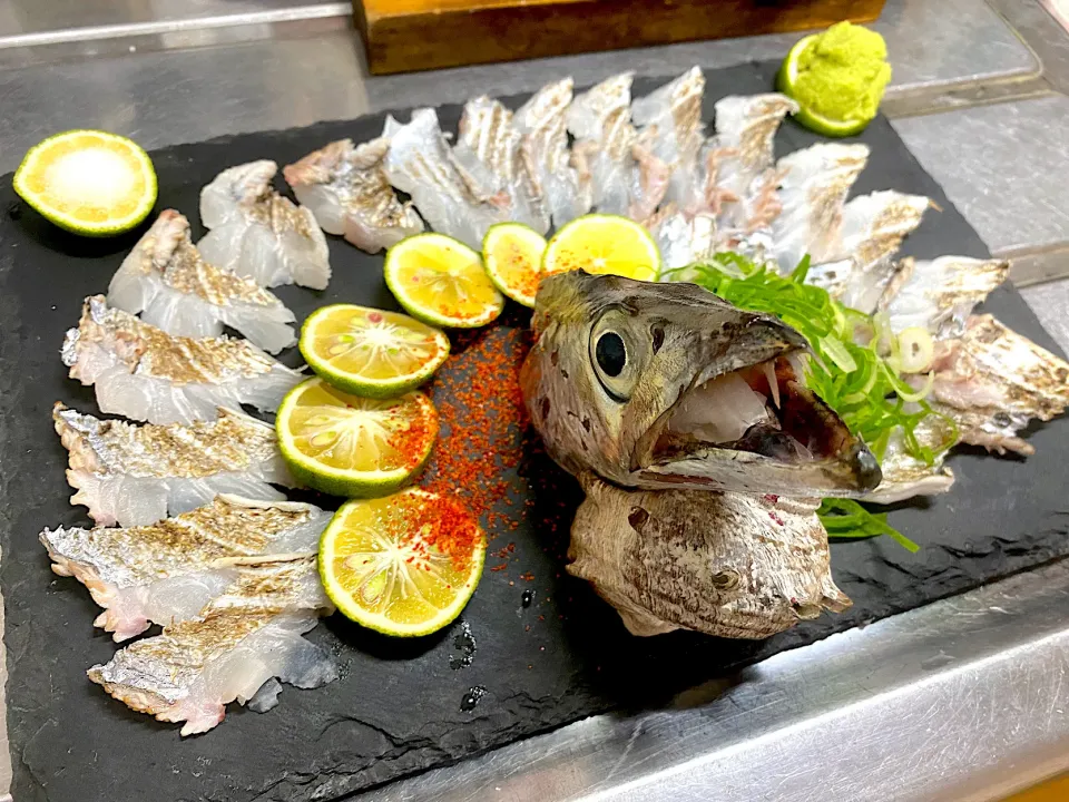 （釣）太刀魚　炙り刺|さくたろうさん