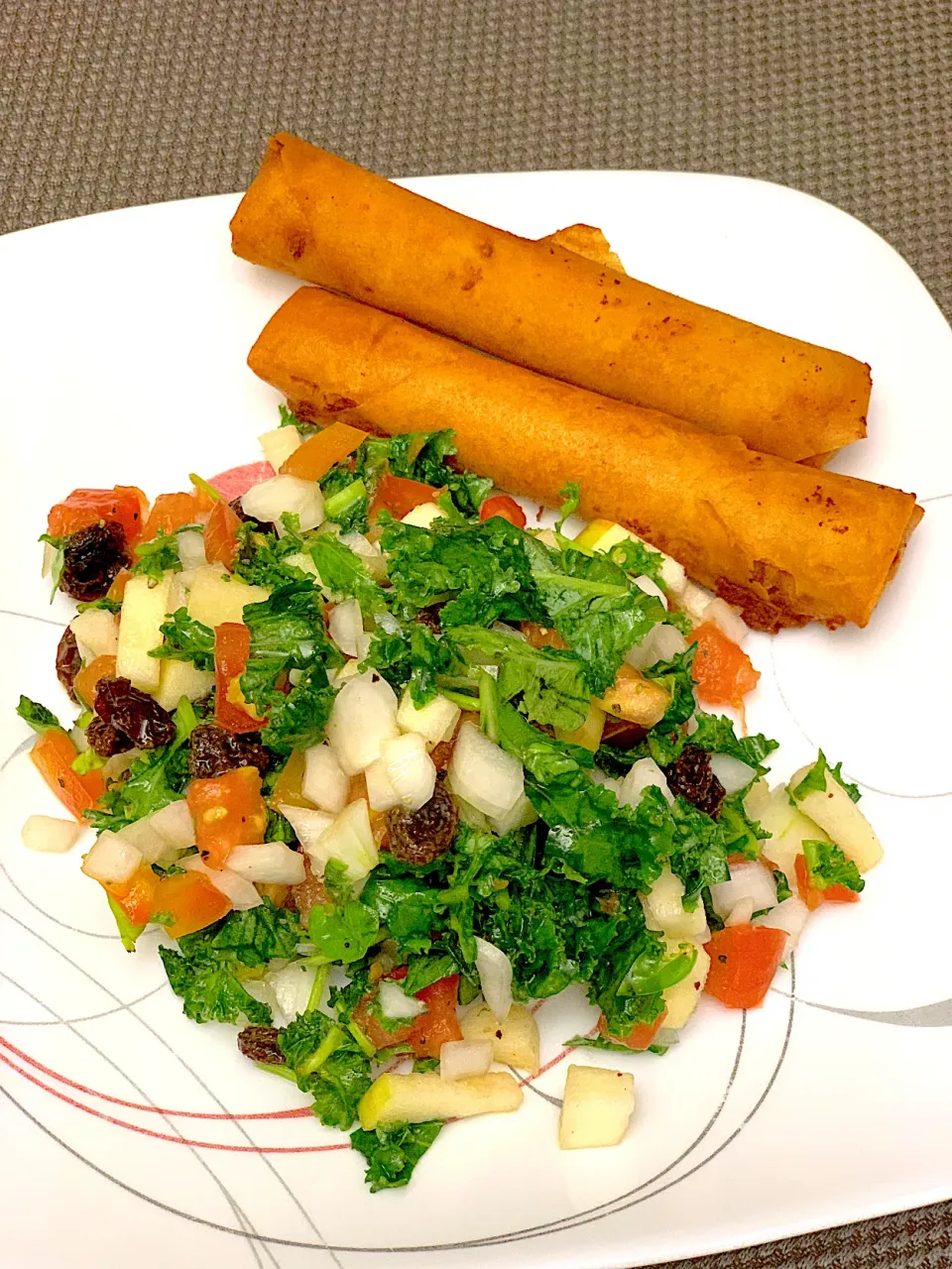 KaLe SaLaD anD SprinG RoLLs..😍🇵🇭|GeMzKiTchさん