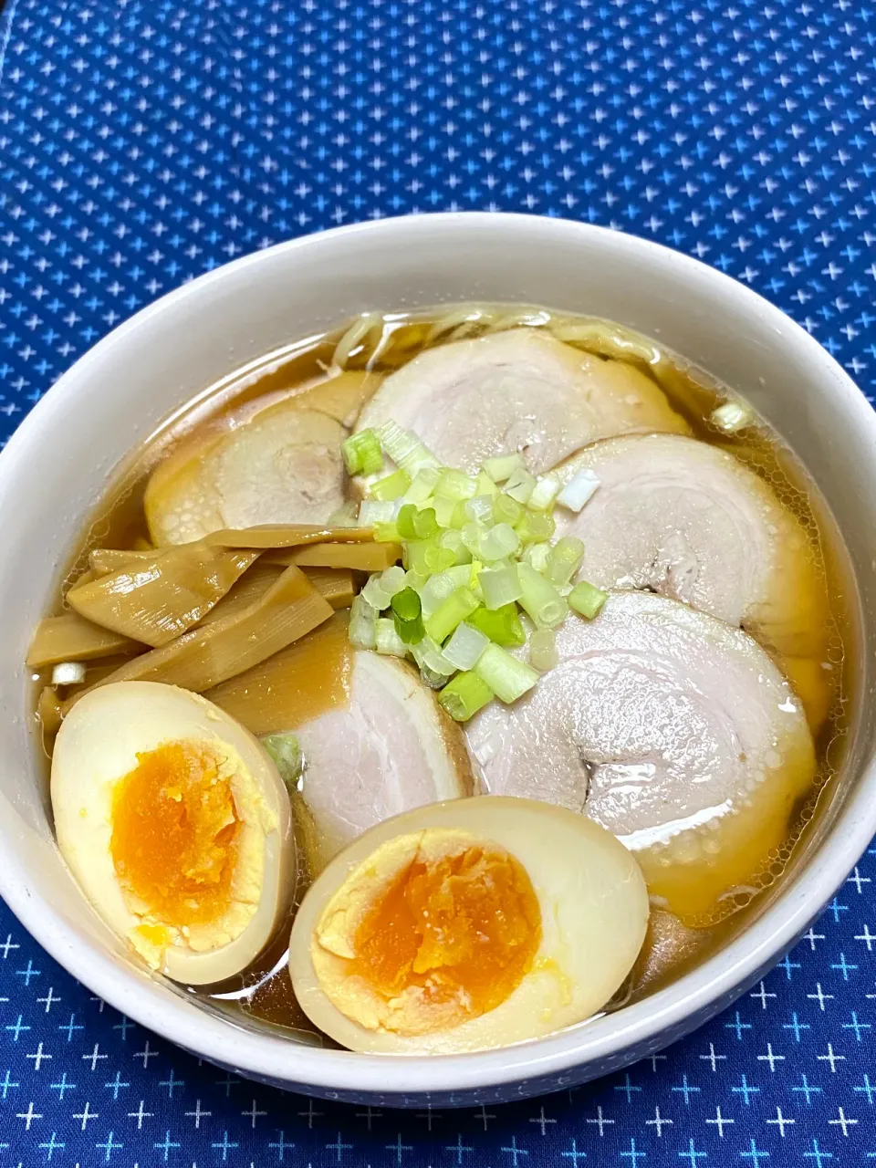 わが家のご飯～っと､言うか､あたしのお昼ご飯😃チャーシュー麺🍜💕💕💕|かあたんさん