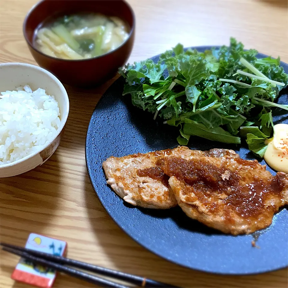 生姜焼きでランチ|ツインうさぎさん