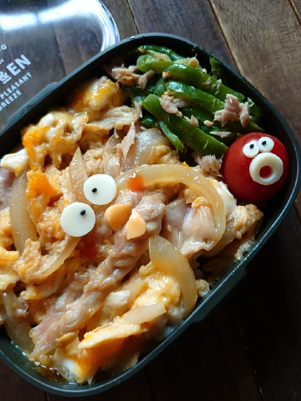 漢の…長女用🍱お安いせせり肉で親子丼弁当|ᵏᵒᵘさん