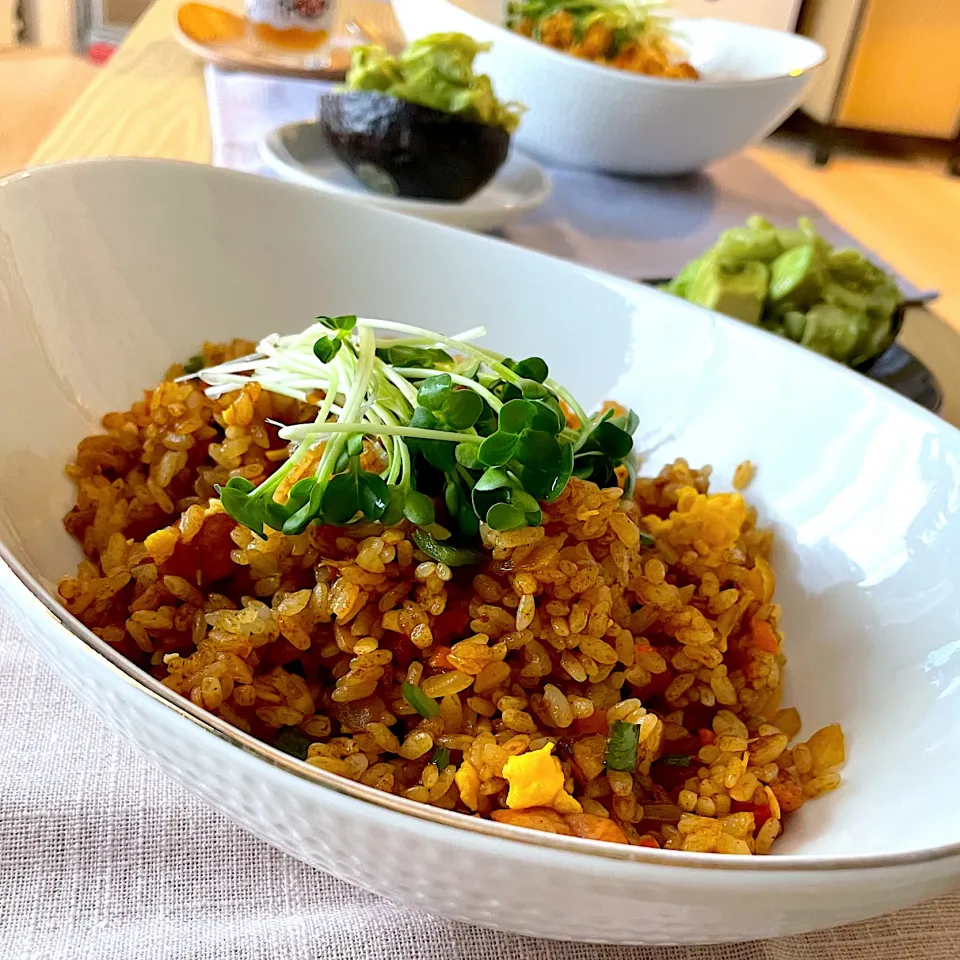 お昼ご飯（9/4）
✳︎ドライカレー
✳︎アボカドサラダ|さっちんさん