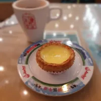 Snapdishの料理写真:Hong Kong Traditional Puff Pastry  Egg Tart|Antonyさん