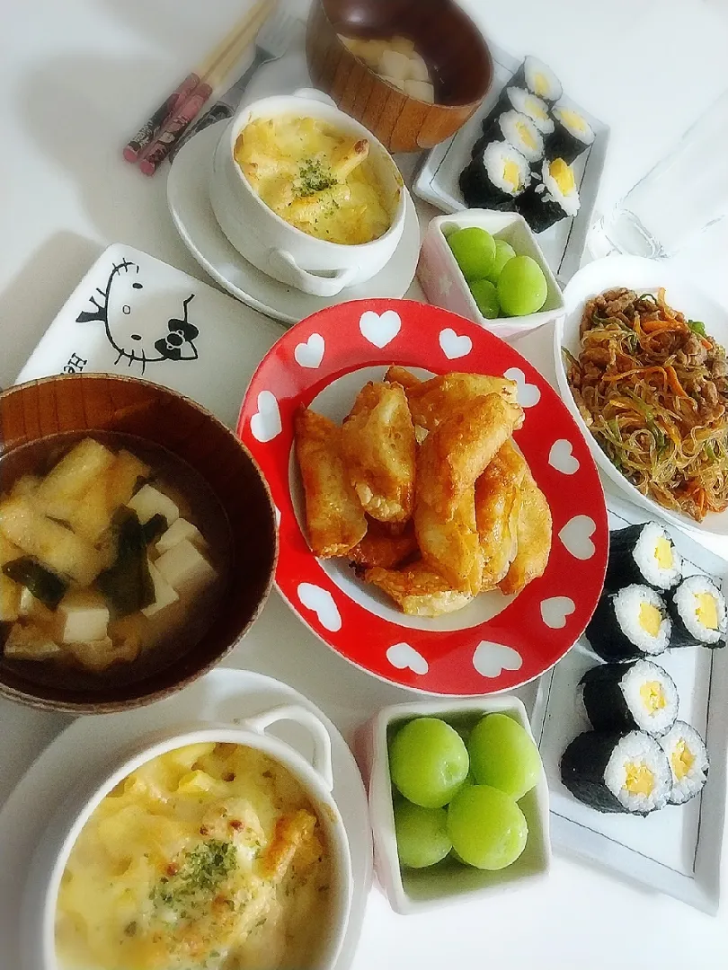 夕食(*^^*)
たまご巻き
もちチーズ揚げ餃子
チャプチェ
チキングラタン
お味噌汁(豆腐、油揚げ、ワカメ)
シャインマスカット|プリン☆さん