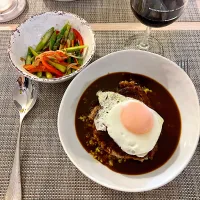 Snapdishの料理写真:Loco moco🍳(ロコモコ& アスパラとパプリカのサラダ)|Meow Kitchenさん