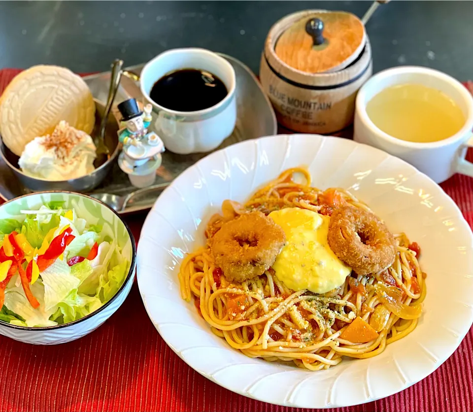 Snapdishの料理写真:トマトソーススパゲティ　Cook House Tsubaki|Toshimasa Chibaさん