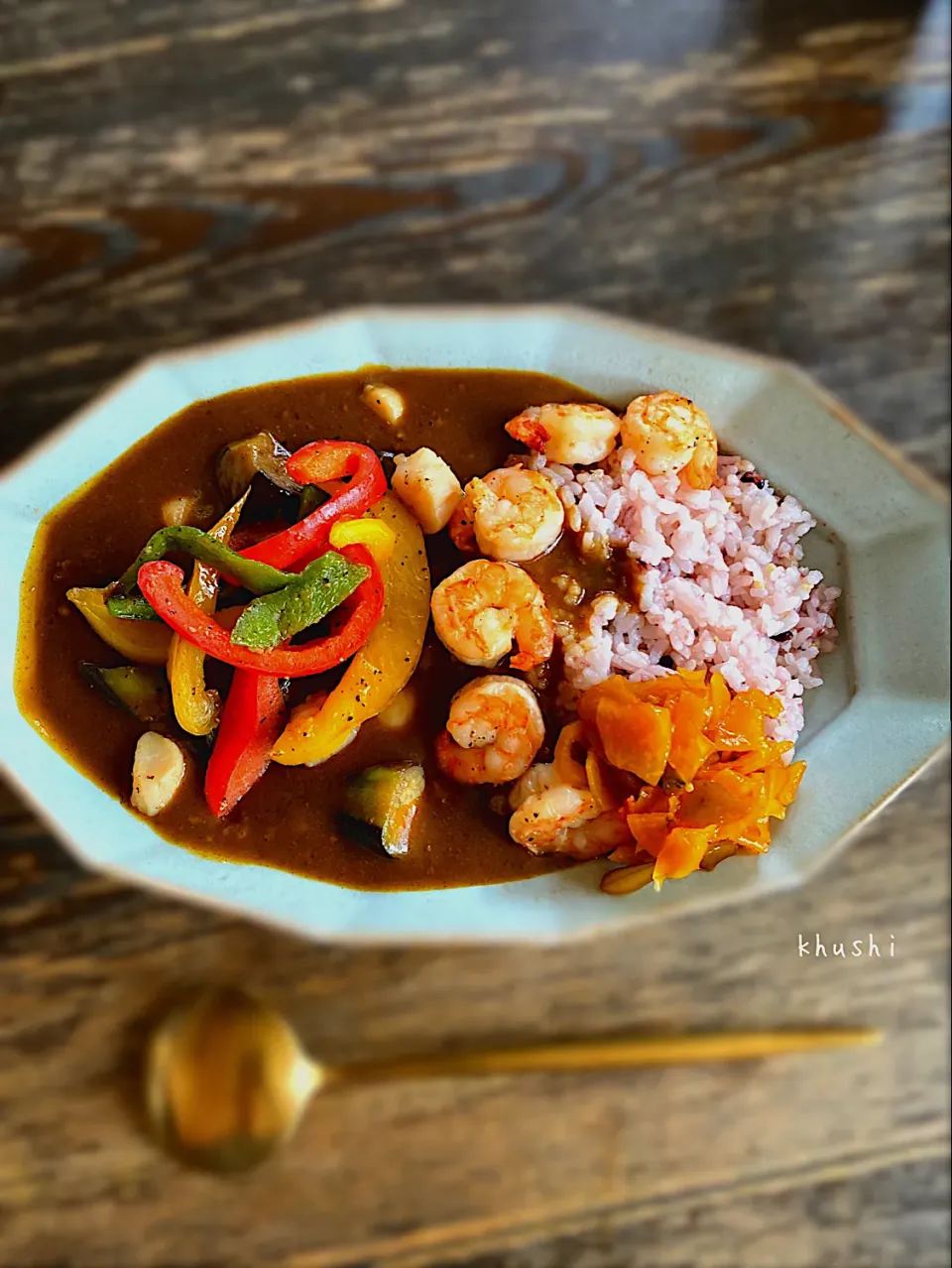 カレー🍛三者三様〜その①シーフード🦐〜|KOZUEさん