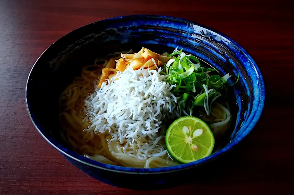 Snapdishの料理写真:しらすと筍のペペロンそうめん|半田手延べそうめんの店 阿波や壱兆さん