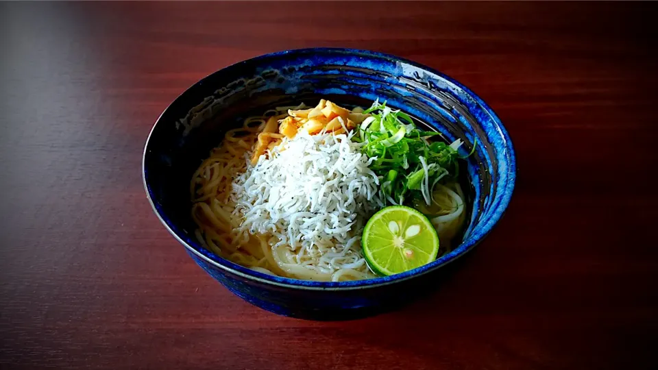 Snapdishの料理写真:しらすと筍のペペロンそうめん|半田手延べそうめんの店 阿波や壱兆さん