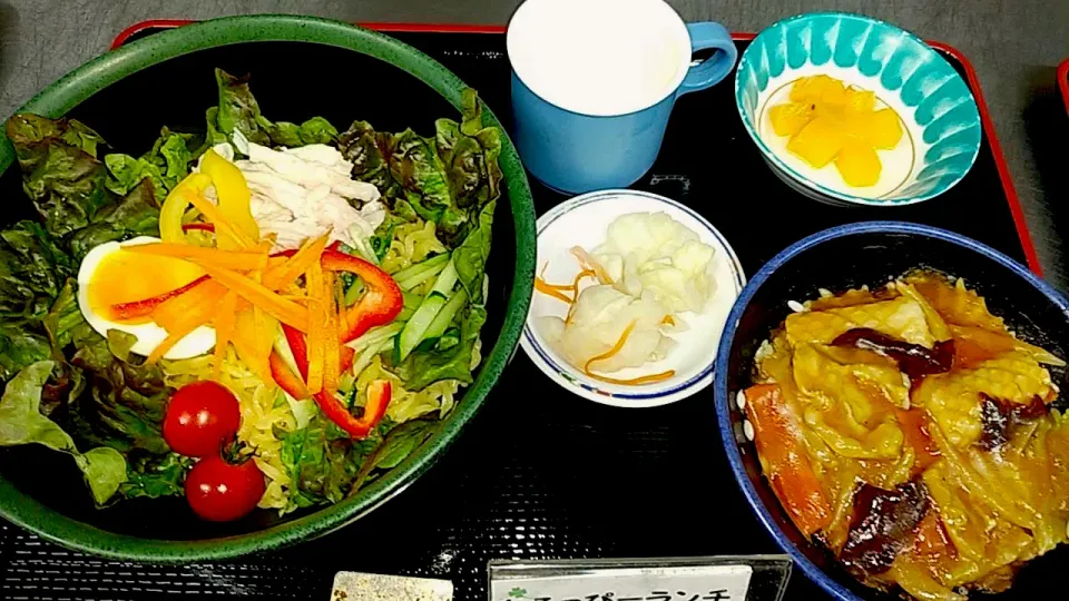 Snapdishの料理写真:ラーメンサラダ＆ハーフ中華丼セット|nyama1さん