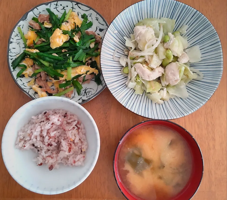 ９月７日　ニラ玉豚こま　ササミと野菜の蒸し物　わかめのお味噌汁|いもこ。さん