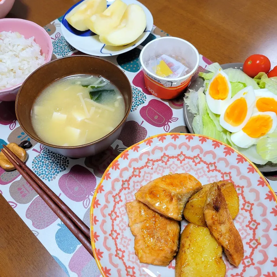 鮭とじゃがいものテリマヨソテー|waiwaiさん