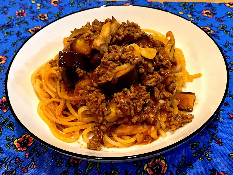 Snapdishの料理写真:茄子ミートパスタ（生麺🍴）|あやさん