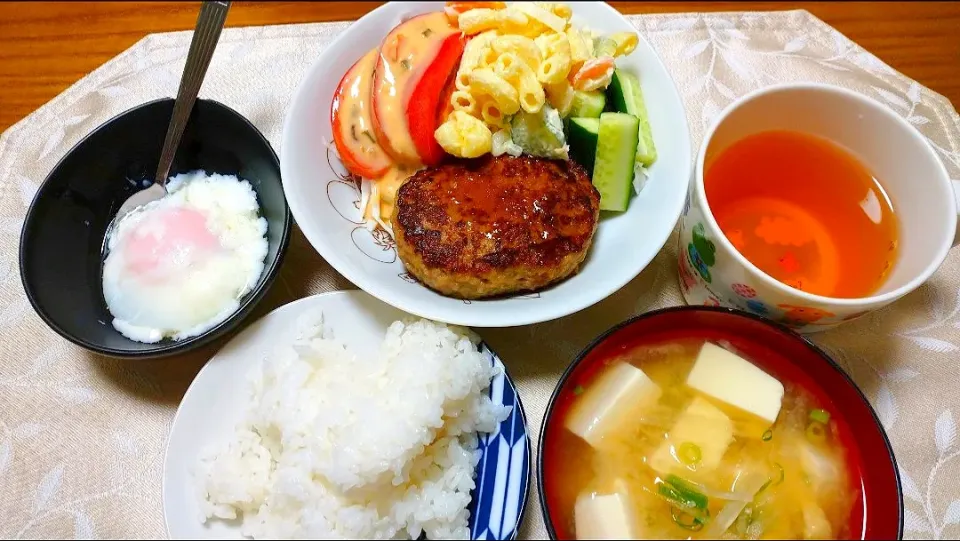 Snapdishの料理写真:9/9
セブンプレミアムの和風ハンバーグで晩御飯|卯月さん