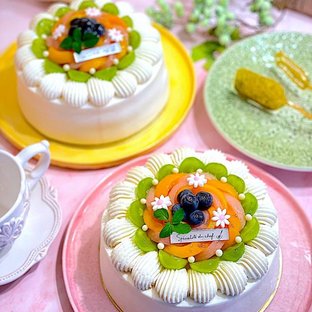 黄桃じゃなく黄金桃とシャキシャキ食感の美晴白桃のケーキどちらも美味しい貴重な桃なんです Ax Snapdish スナップディッシュ Id Oexx1a