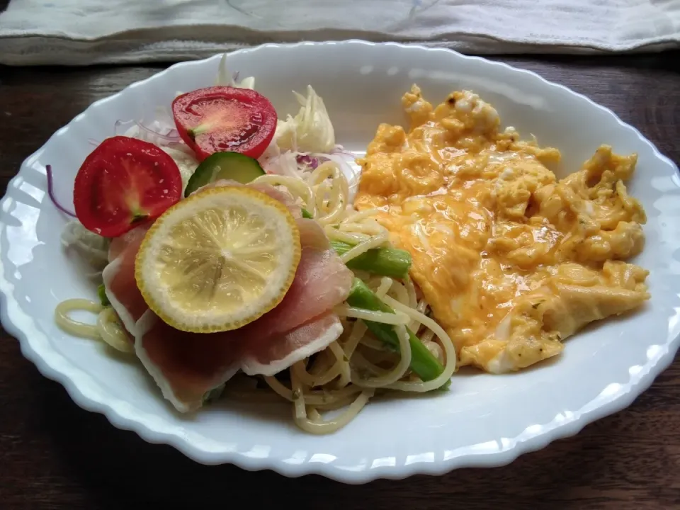 Snapdishの料理写真:今日の朝食☀️🍴|にんにくと唐辛子が特に好き❤️(元シャリマー)さん