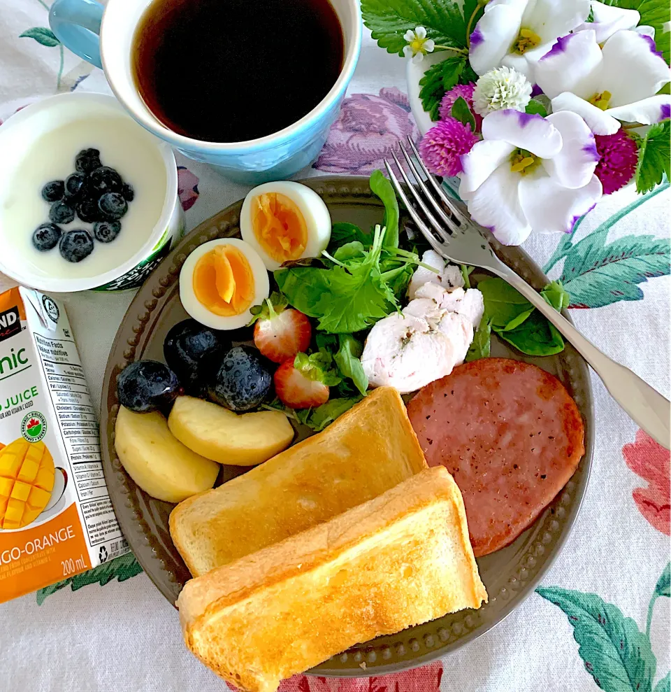 🌼花とモーニングプレート🌼|あっちゃんさん