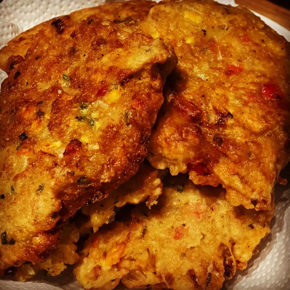 Ackee & Salt Fish CurryFritters with Peppers 🌶 onions 🧅 & Chives 
With Yam 🍠 Fries with Cajun Spice 
#homecooking #fritters #yamfries #chefemanuel 
#ilovecoo|Emanuel Hayashiさん