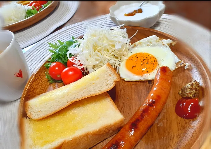 9/11🌞　ワンプレートモーニング
　　　　　　🍳🍞☕🍴|びせんさん