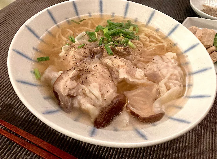 Snapdishの料理写真:ワンタン麺|ricoさん