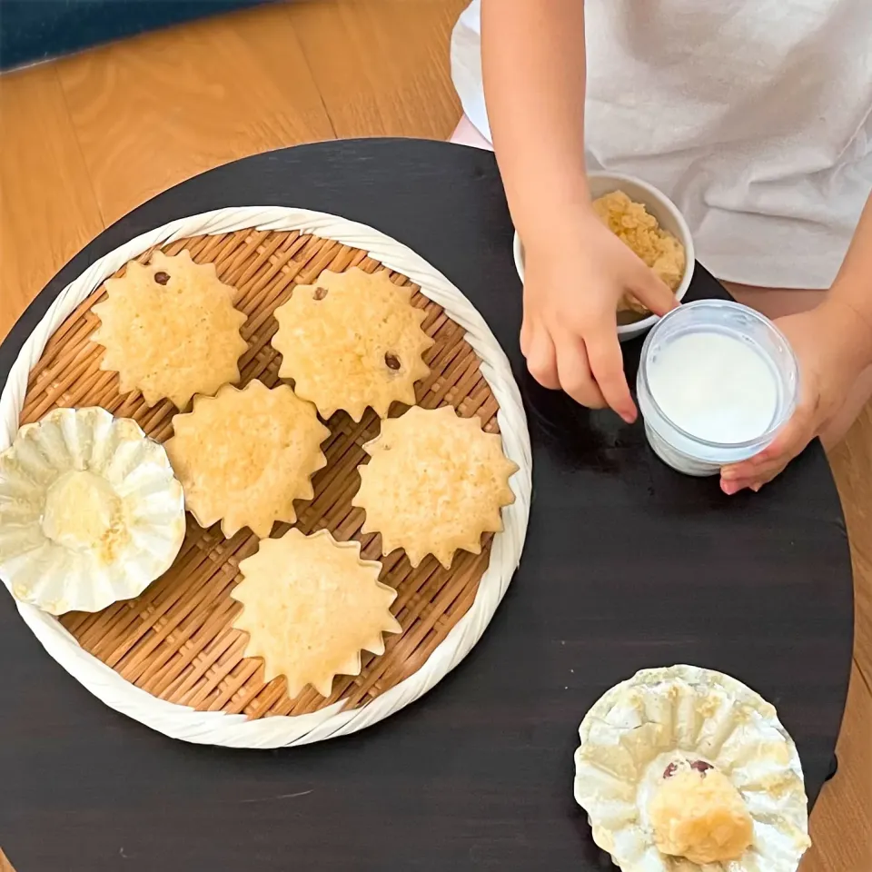 Snapdishの料理写真:木村屋風たまご蒸しパン 金時豆入り|ふうりんさん