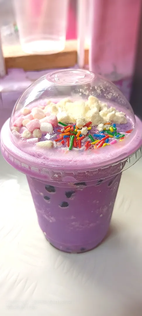 ube milkshake.|Jenifer Lagangさん