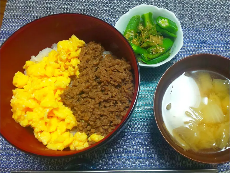 ◇二色丼
◇茹でオクラ
◇白菜の味噌汁|ぶるー子さん