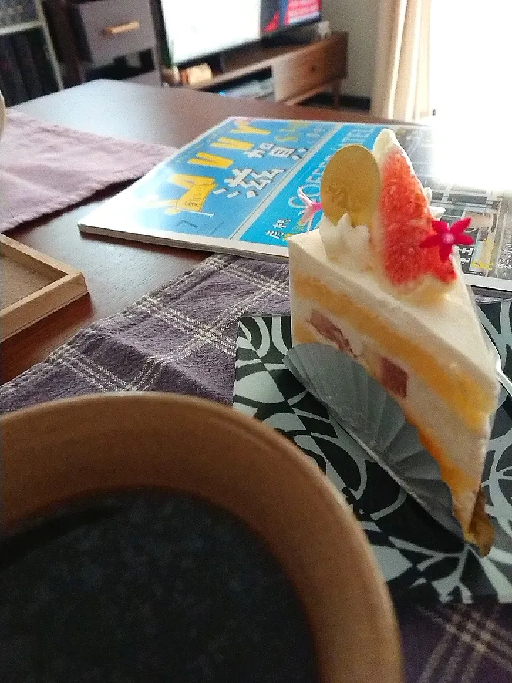 ケーキでおやつ(ぷち贅沢)|食事メモメモさん