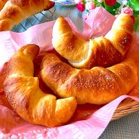 🧡初めて作った塩パンクレセント🥐🧡
