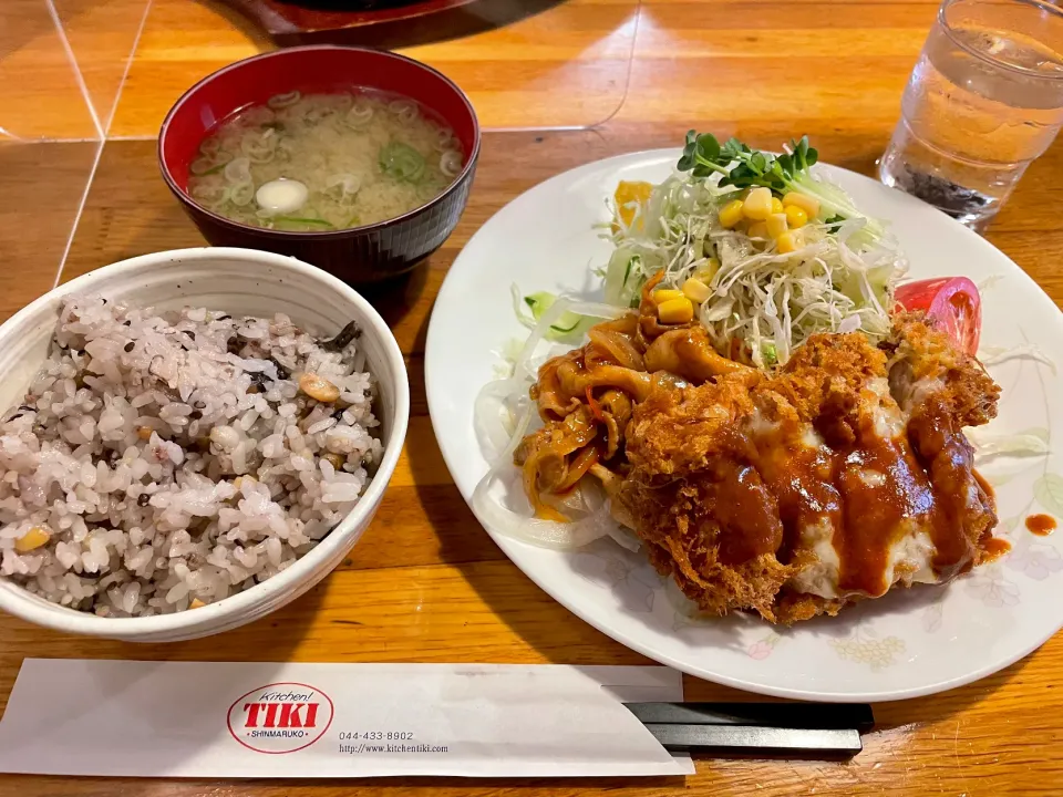 近所の洋食屋さんのランチ❤︎|ミツさん