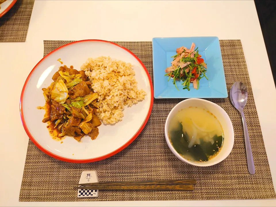 今日の夕食　回鍋肉、豆苗の塩麹炒め、わかめスープ|pinknari🐰🌈さん