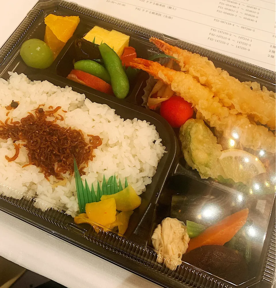 Snapdishの料理写真:伊丹シティホテル いな乃 天麩羅弁当 ¥1000 2021.09.12|papicoさん