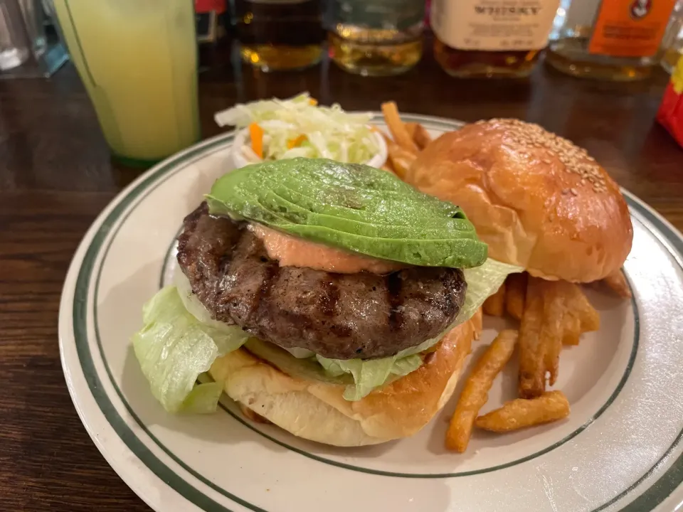 近所のハンバーガー屋さんでランチ❤︎|ミツさん