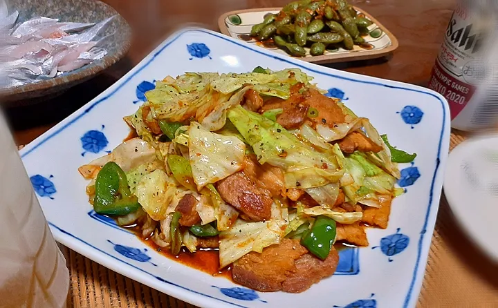 Snapdishの料理写真:回鍋肉🥬
うまかばい枝豆|びせんさん