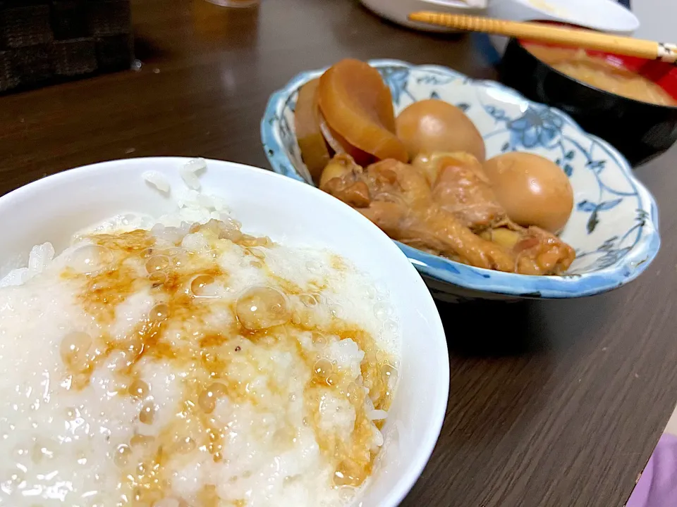 Snapdishの料理写真:山芋のとろろご飯と手羽元🐔🥚|♡Peachmammy♡さん