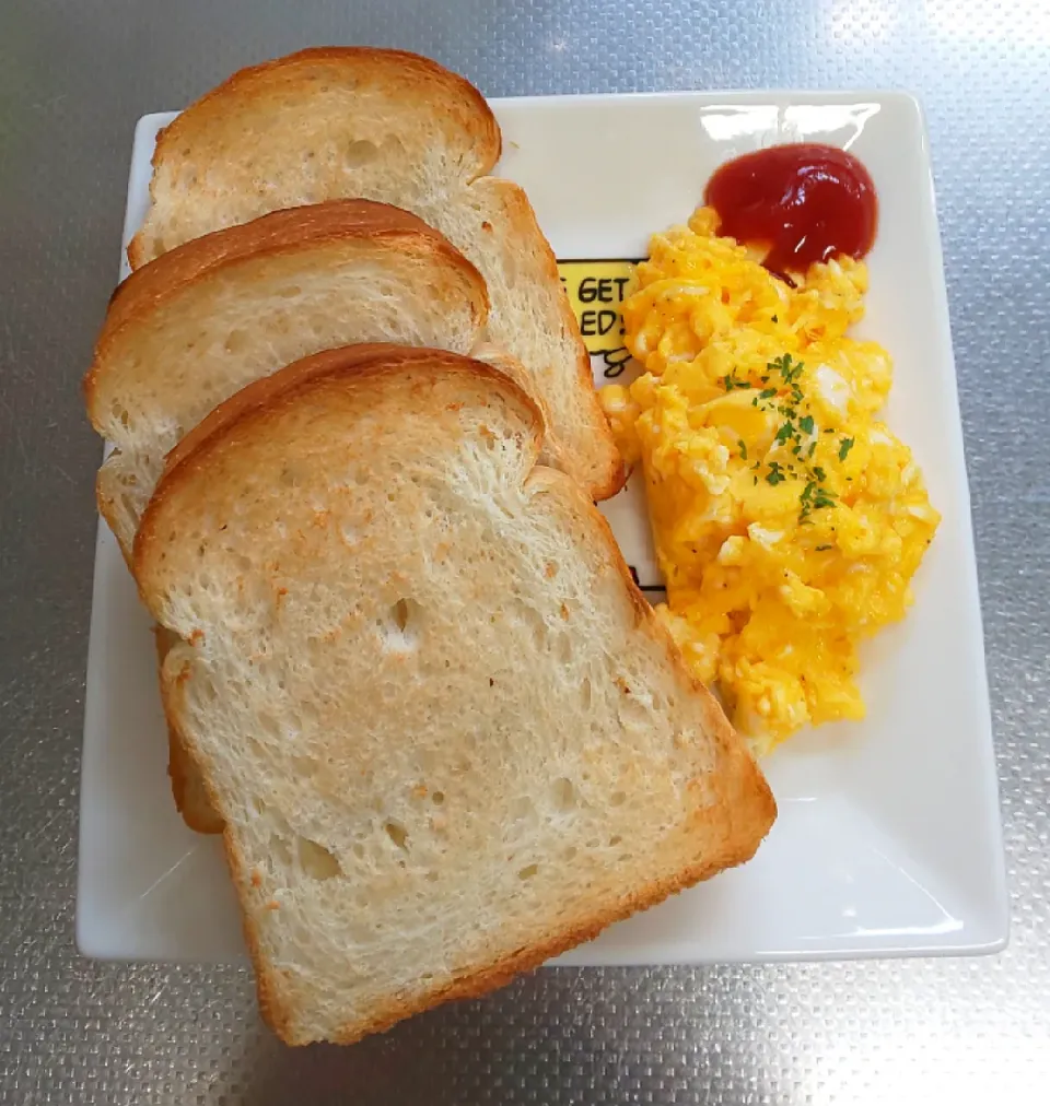 今日の朝ご飯|らすくさん