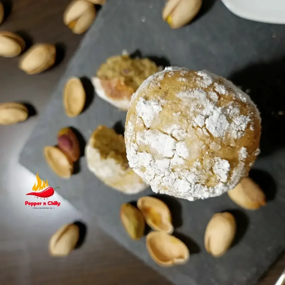 Amaretti Pistachio twist...
the Italian delicacy|Pepper n Chillyさん