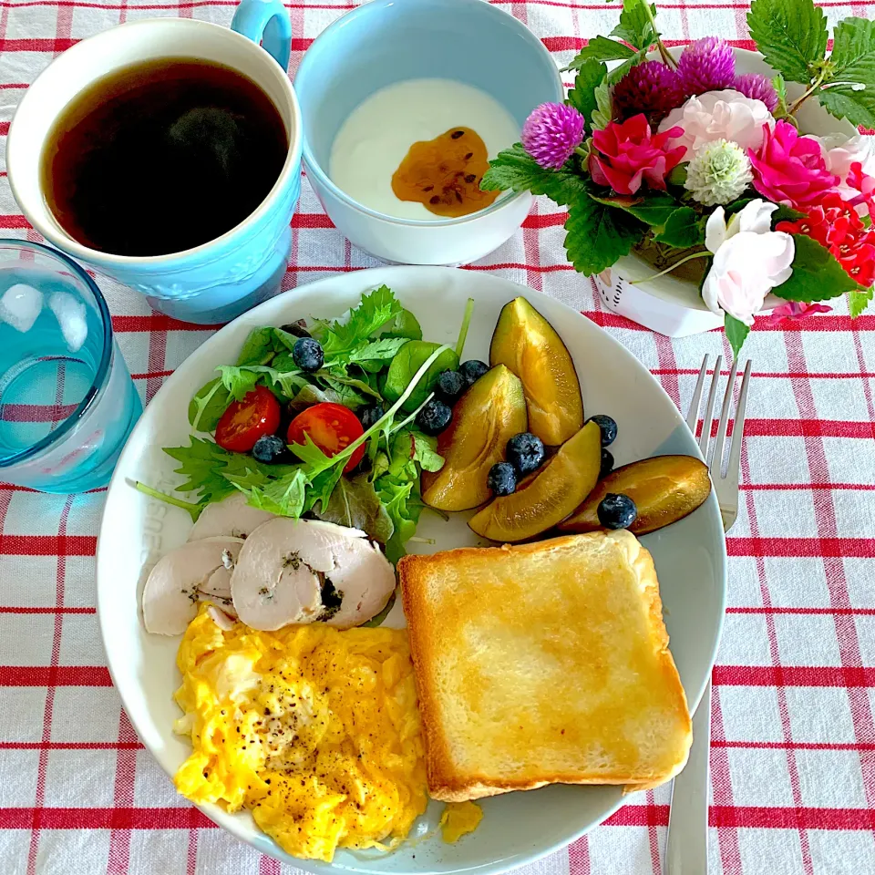 Snapdishの料理写真:🌼花とモーニングプレート🌼|あっちゃんさん