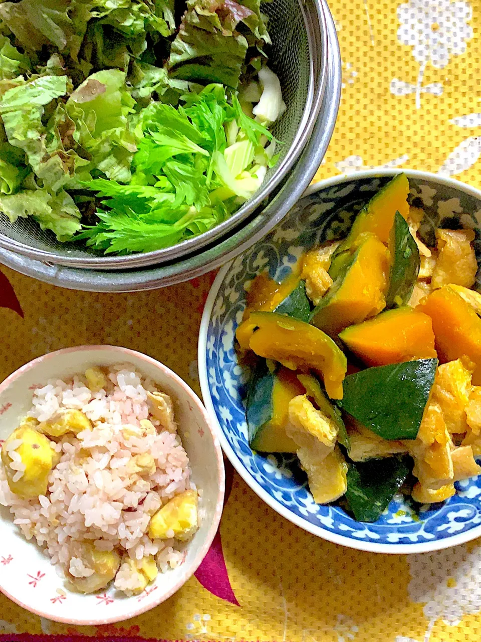 雑穀栗🌰混ぜご飯　南瓜煮　サラダ🥗|掛谷節子さん