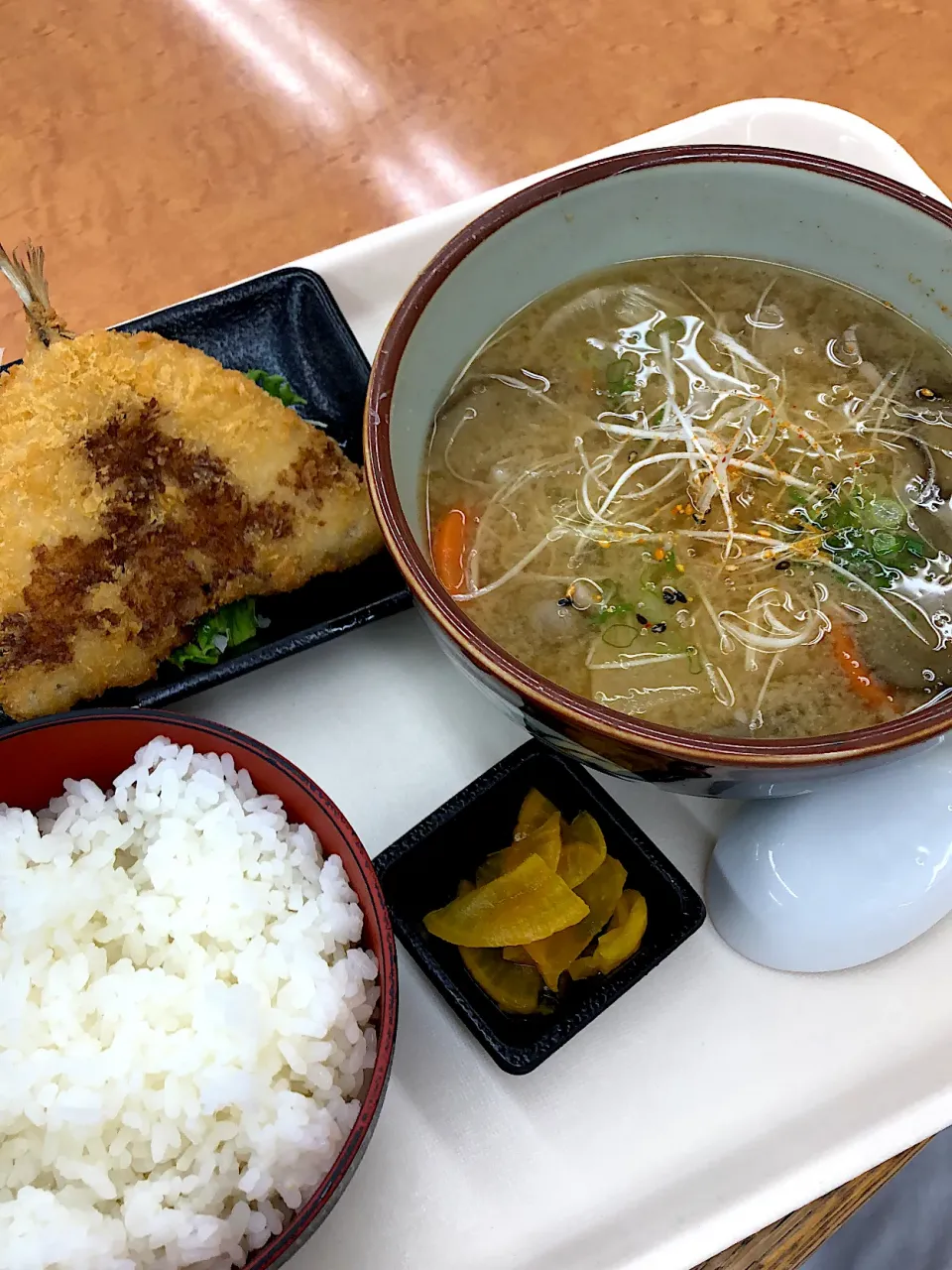 豚汁定食アジフライ付き|藤本 ひろきさん