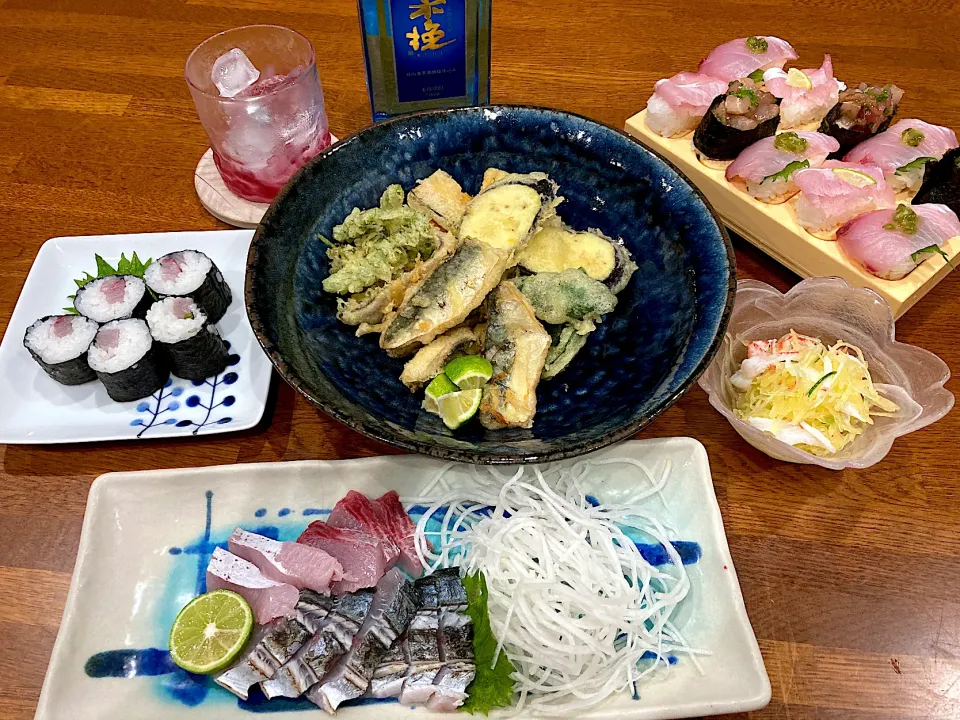 Snapdishの料理写真:友人の釣果で　ごちそう晩ご飯|sakuramochiさん