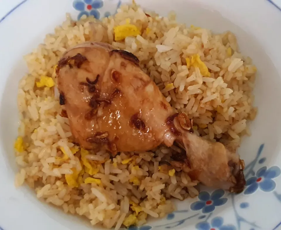 Egg Fried rice + chicken drumstick 🤤😍🥰
14 Sep 2021 Lunch|🌷lynnlicious🌷さん