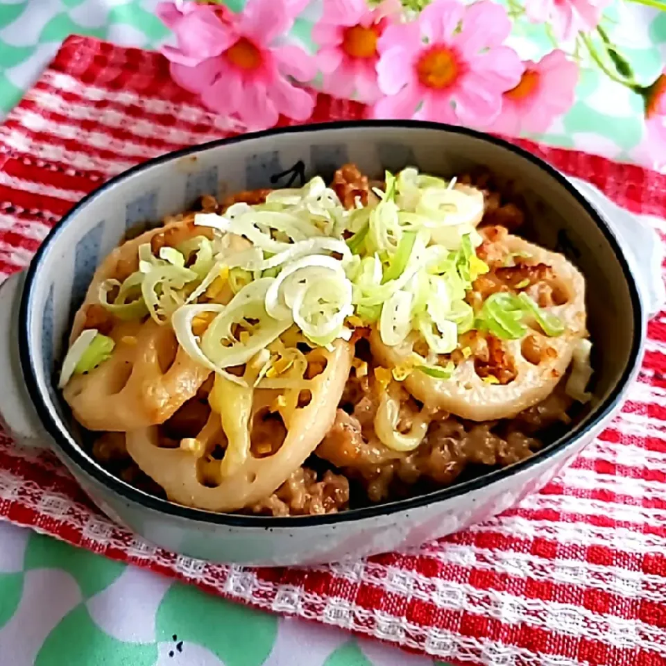 れんこんと豚挽き肉の味噌マヨ焼き|小豆🌼さん