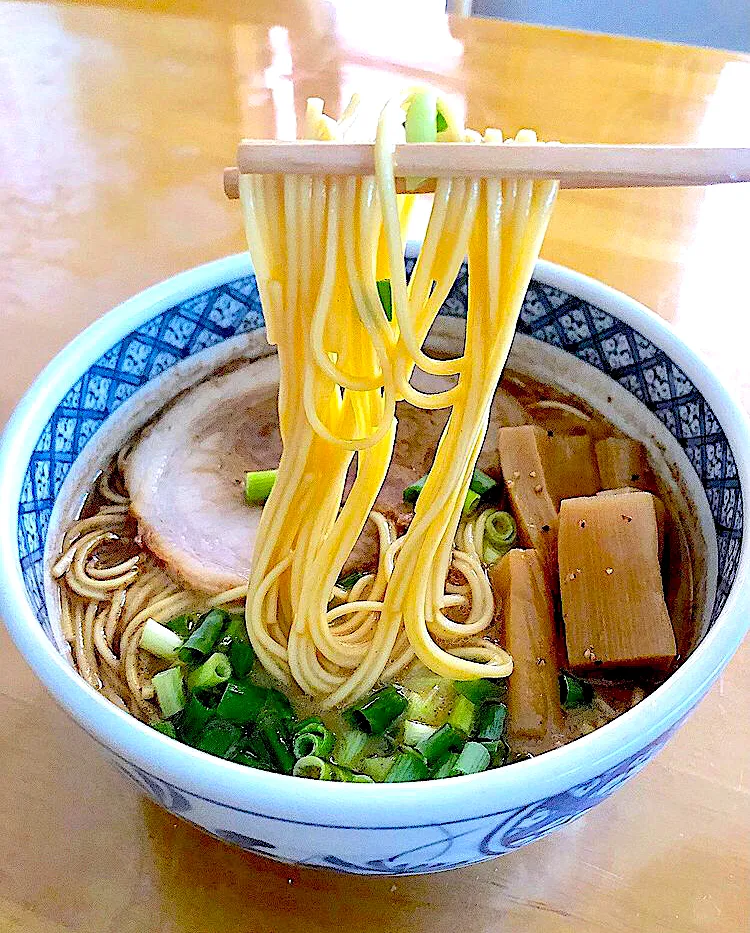 熊本もっこすラーメン 麺リフト状況|ガク魁‼︎男飯さん