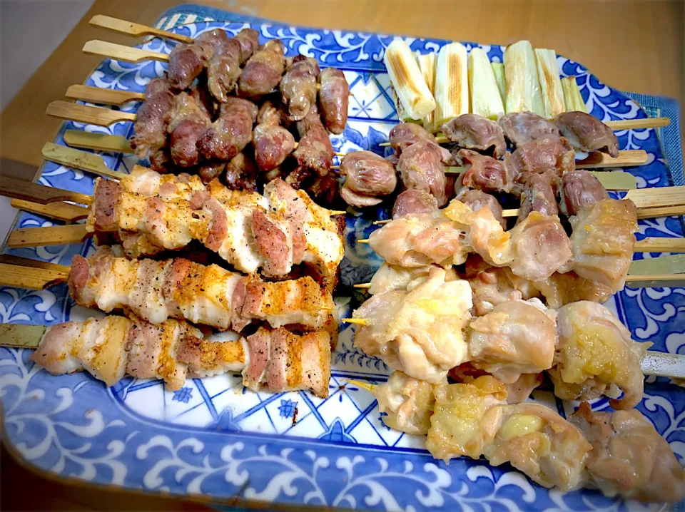 焼き鳥(鶏モモ、豚バラ、砂肝、はつ、葱|やまひろさん