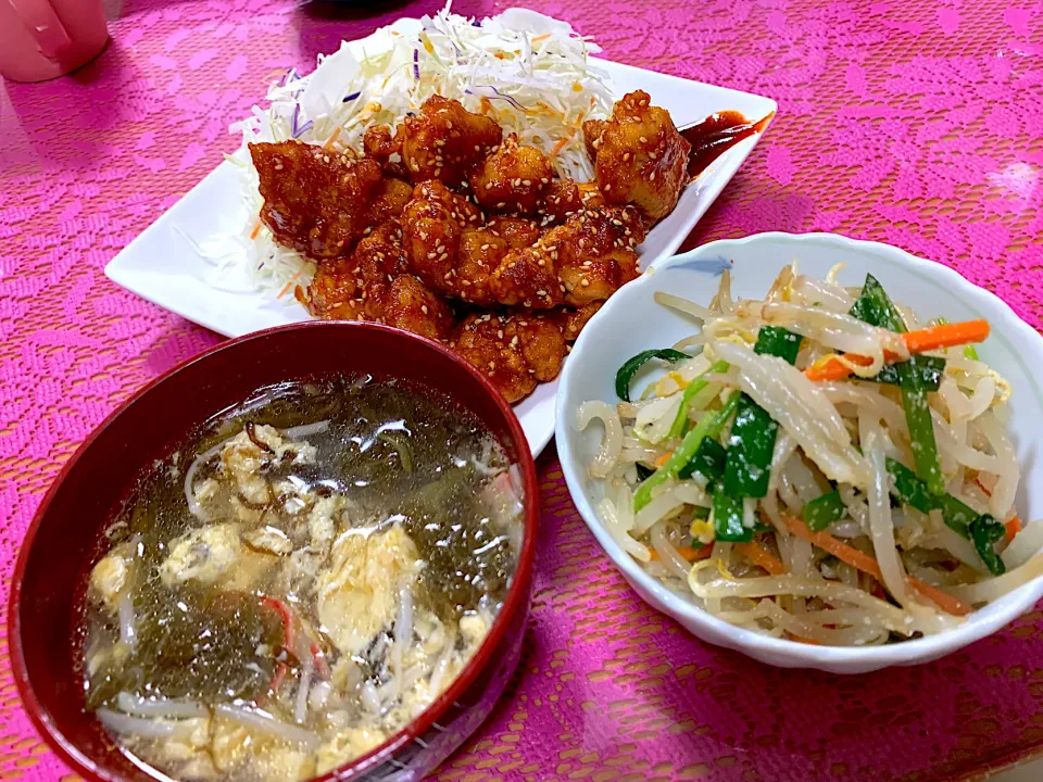 ヤンニョムチキン、ナムル、中華風もずくスープ|Kanaさん