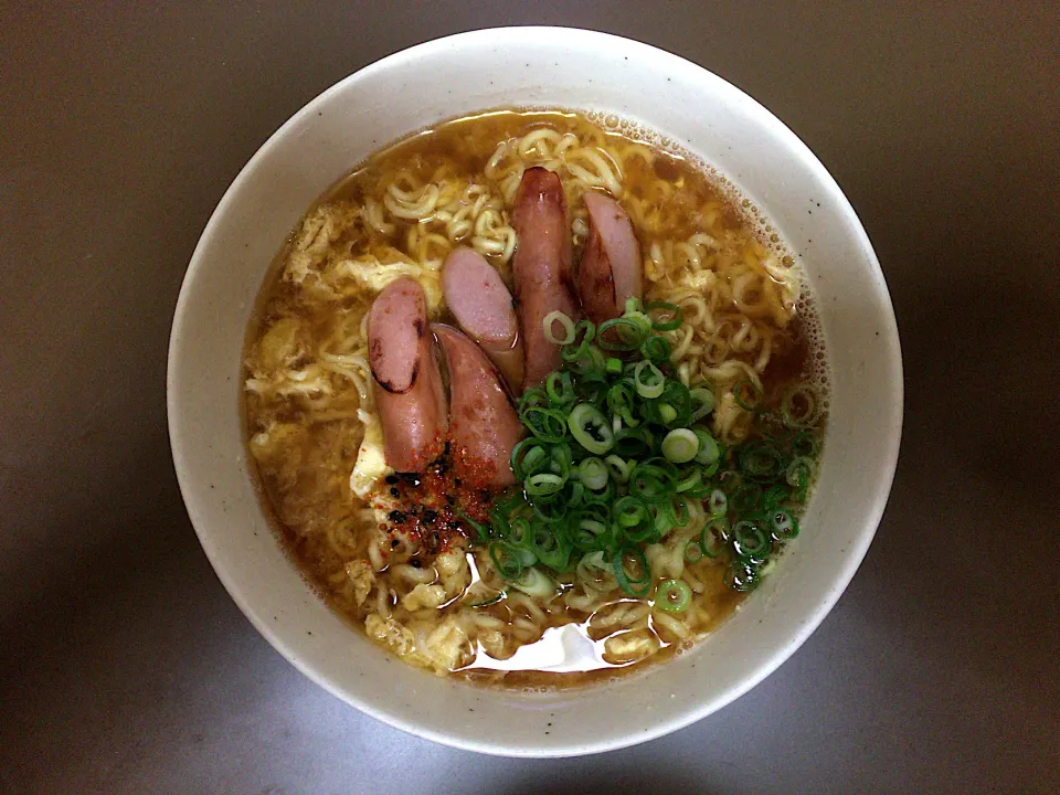 自家製 味噌ラーメン(玉子•ウインナー入)|ばーさんさん