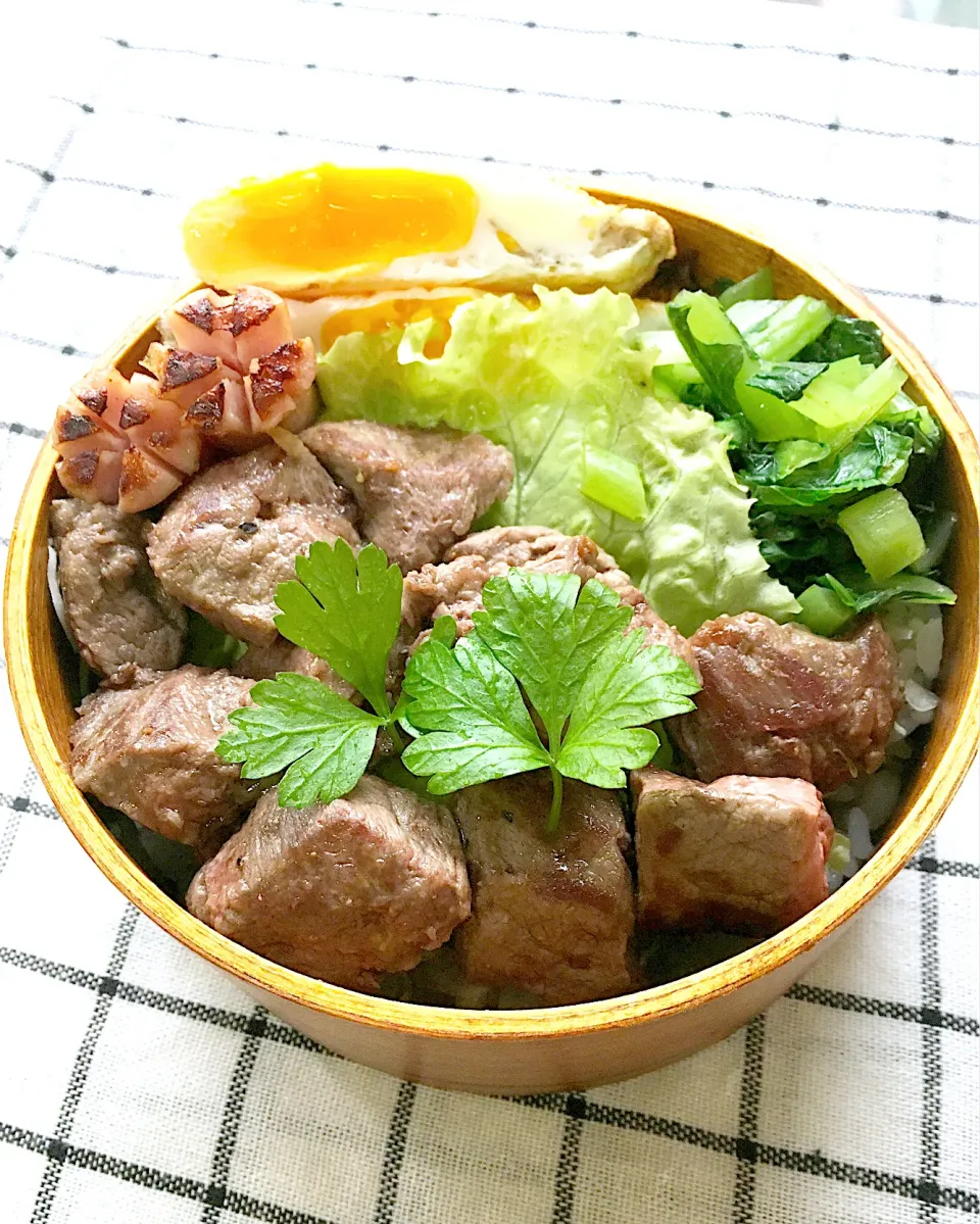 今日のパパ弁当はコロコロステーキ丼♪|key♪さん