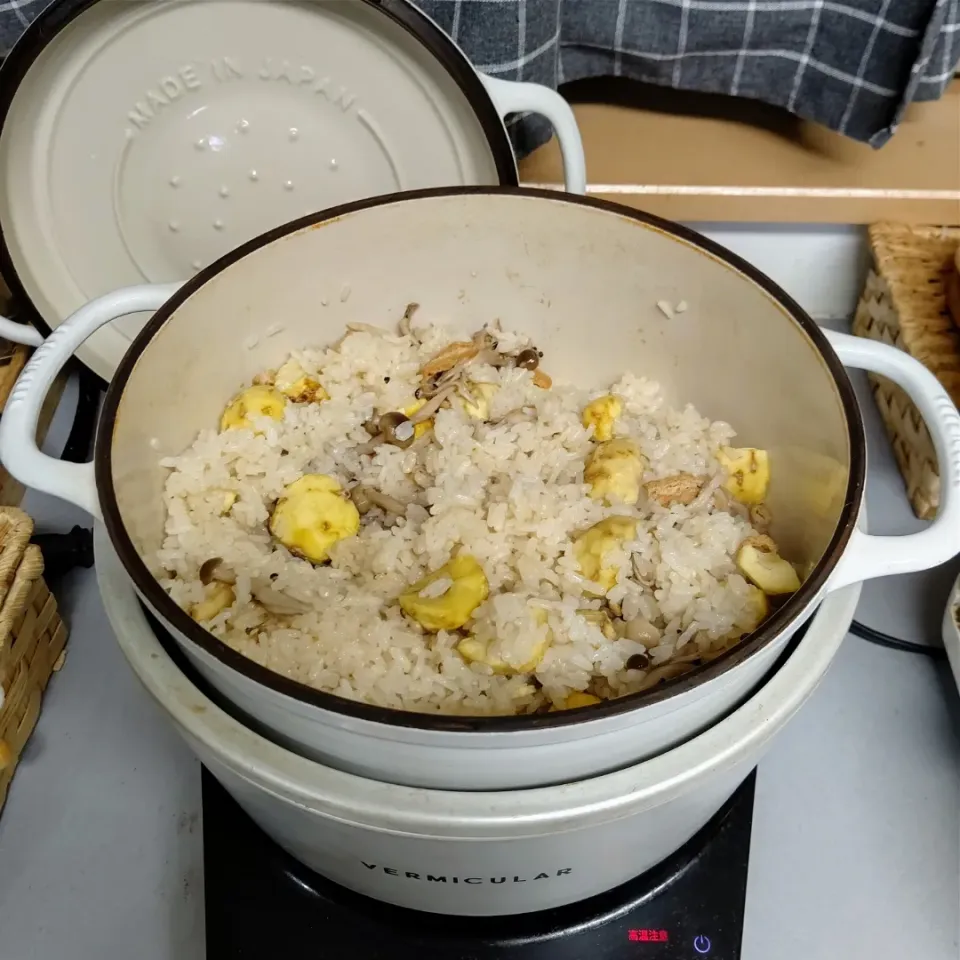 Snapdishの料理写真:『秋の味覚　今年初の栗ごはん』|seri-chanさん