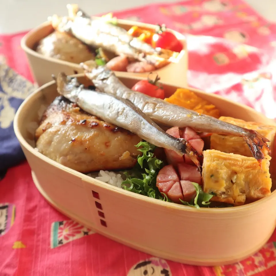 高校生男子＆中学生男子弁当🍱鯖の味噌焼きとししゃも🐟|なかじー。さん